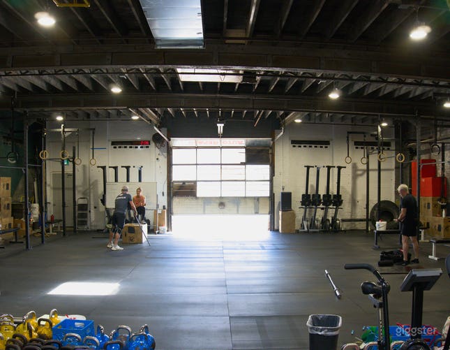 Open Concept Gym in Toronto Modern Fitness Facility for Rent
