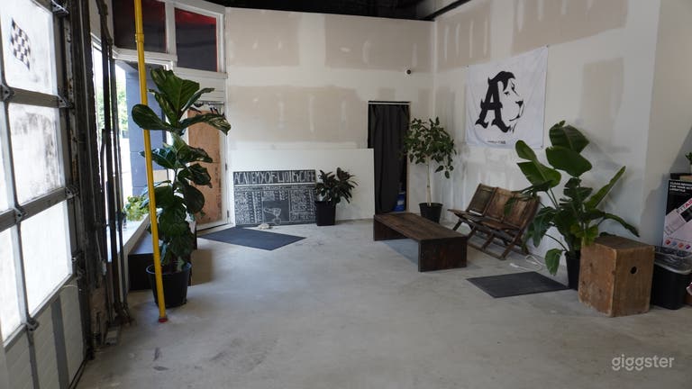  Front Space/Dedicated Cafe space 