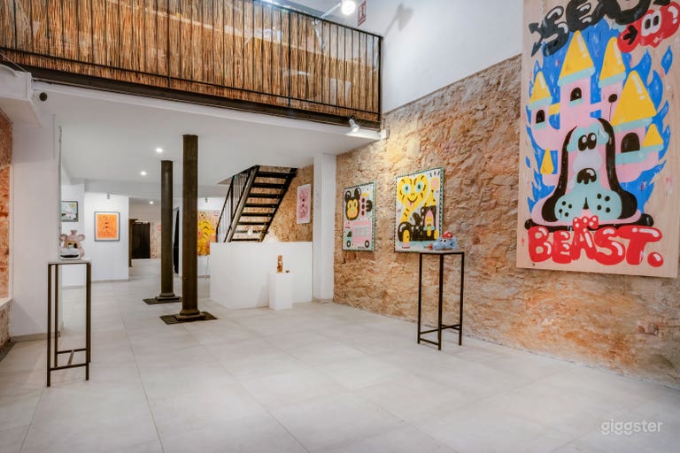  Beautiful Art Gallery and Multifunctional Space 