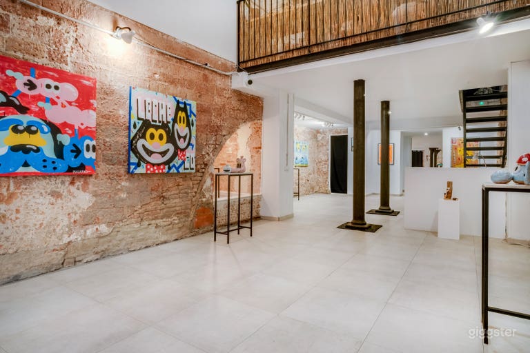  Beautiful Art Gallery and Multifunctional Space 