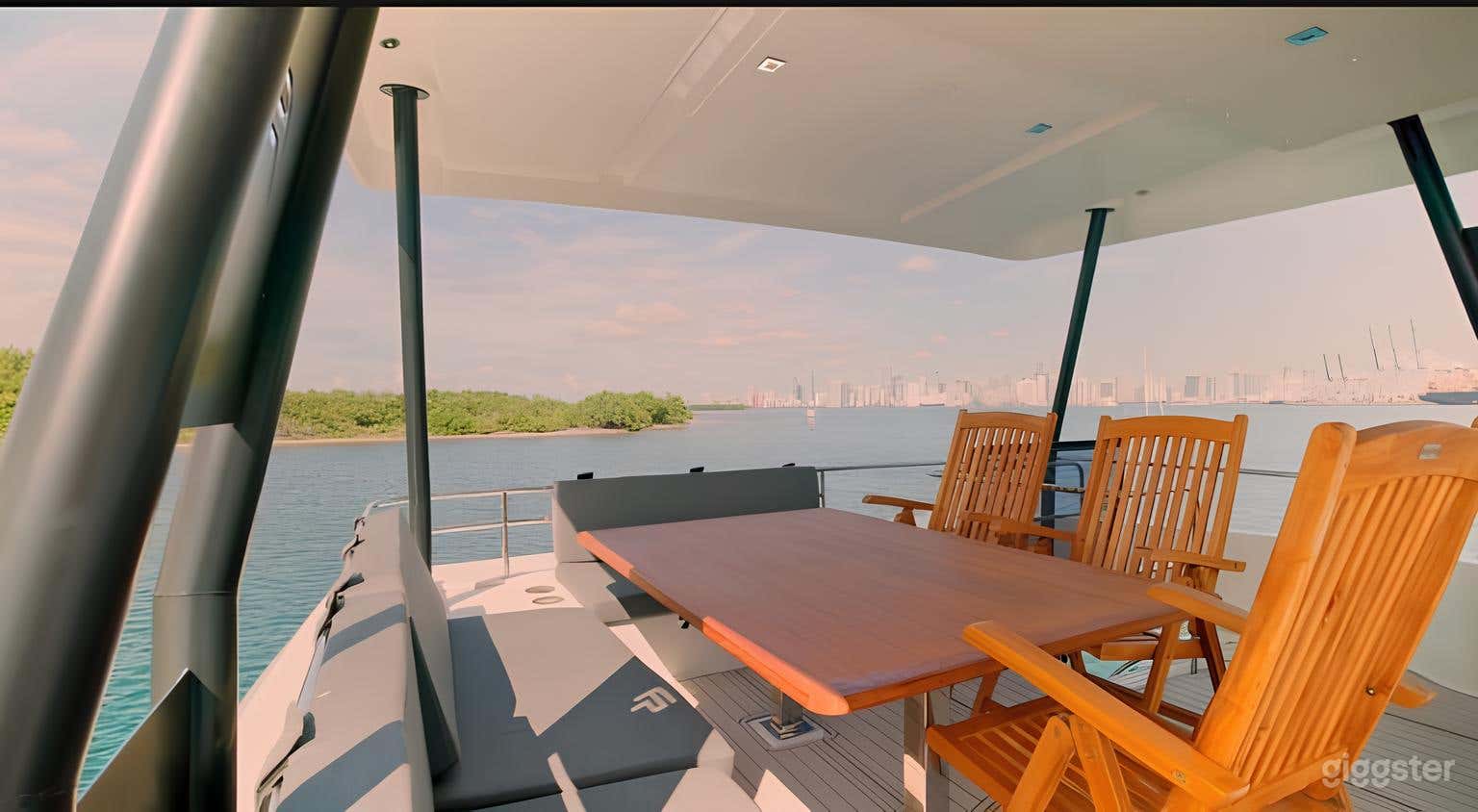 50" Fountaine Yacht Photo 4