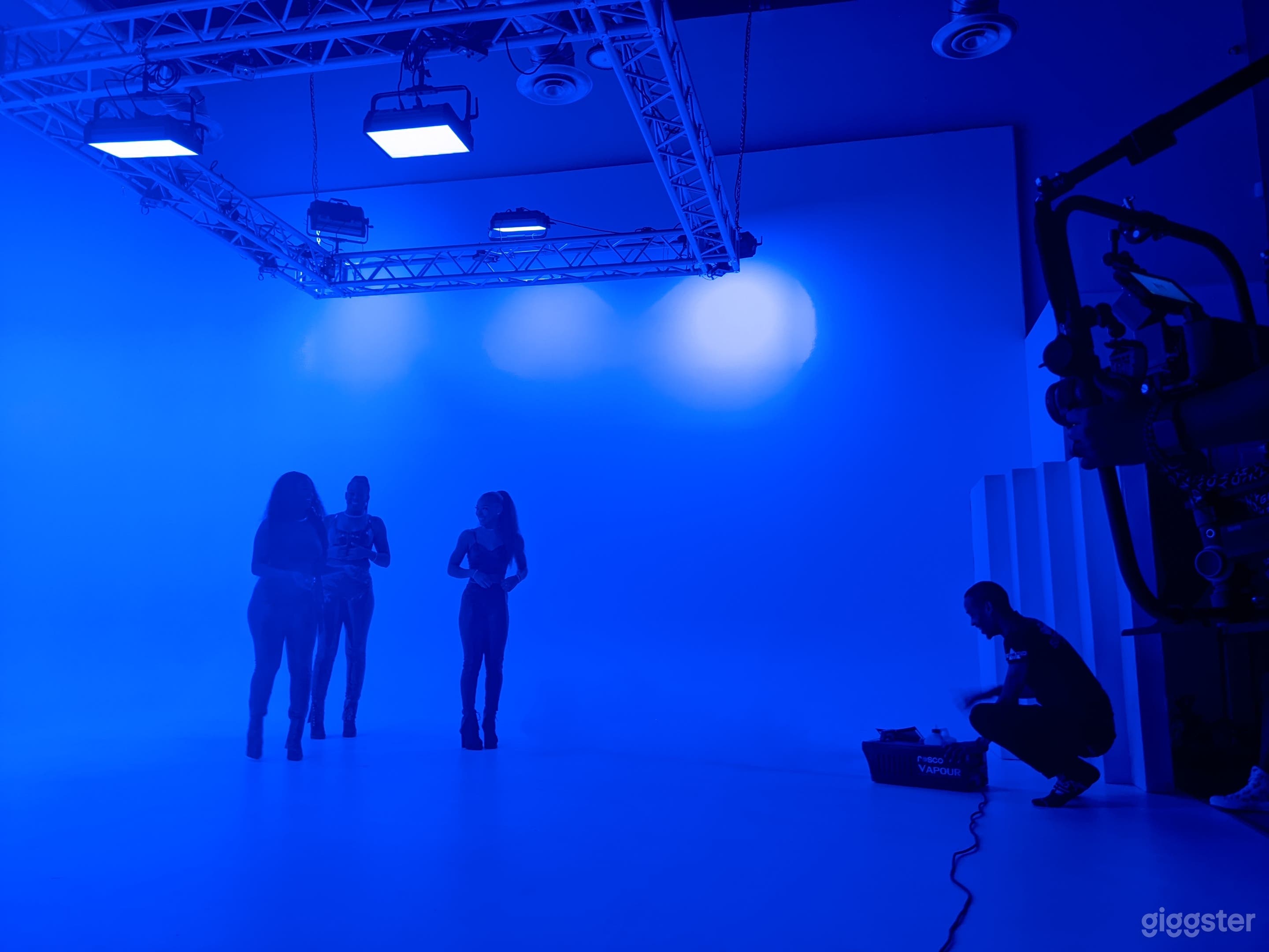 Creative Studio A - Cyclorama Studio Photo 3