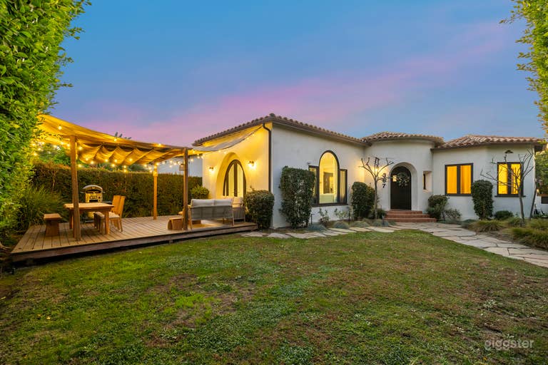  EDINBURGH SPANISH BUNGALOW/ COURTYARD CHARM 