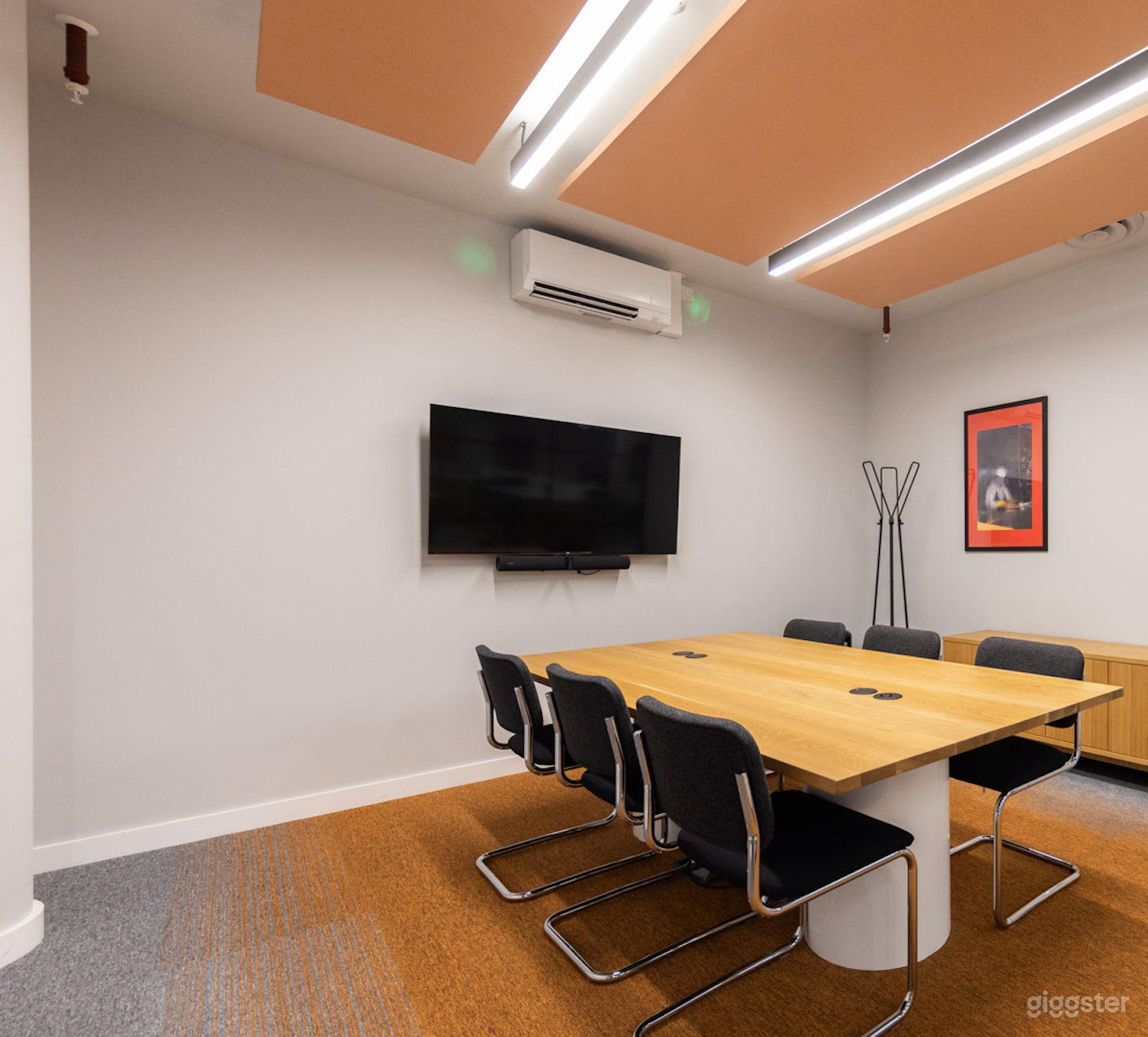 Meeting Room B for Meetings Photo 2