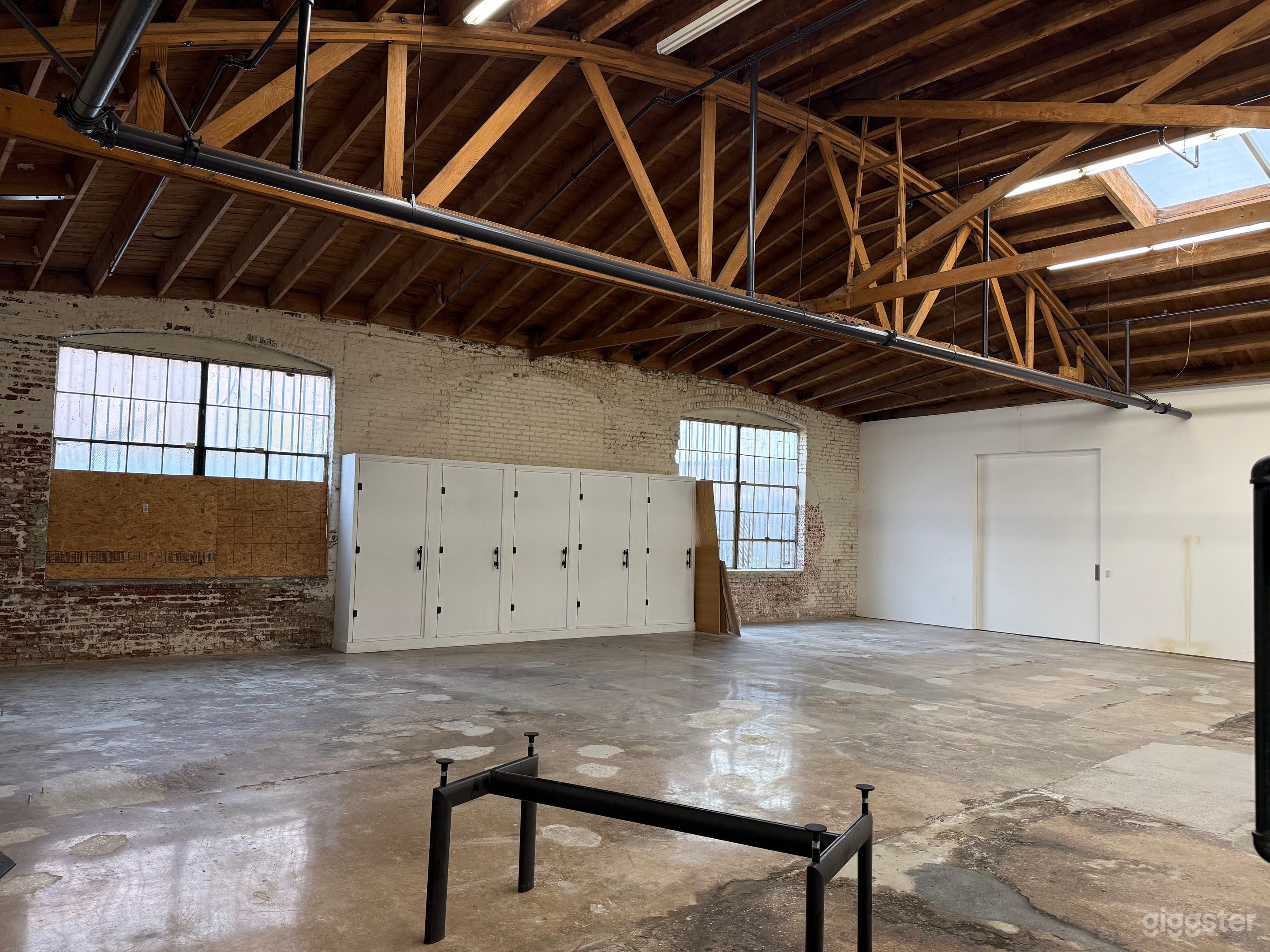 #1 Multi-Purpose Gallery Gem in the Arts District! Photo 4