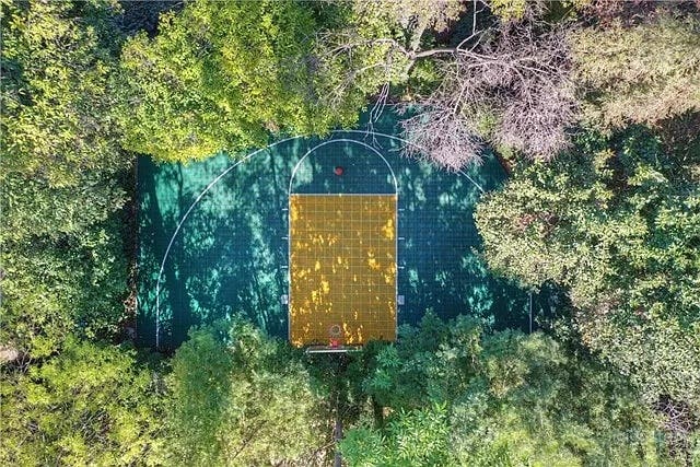 Basketball Court in Greenwoods Photo 4