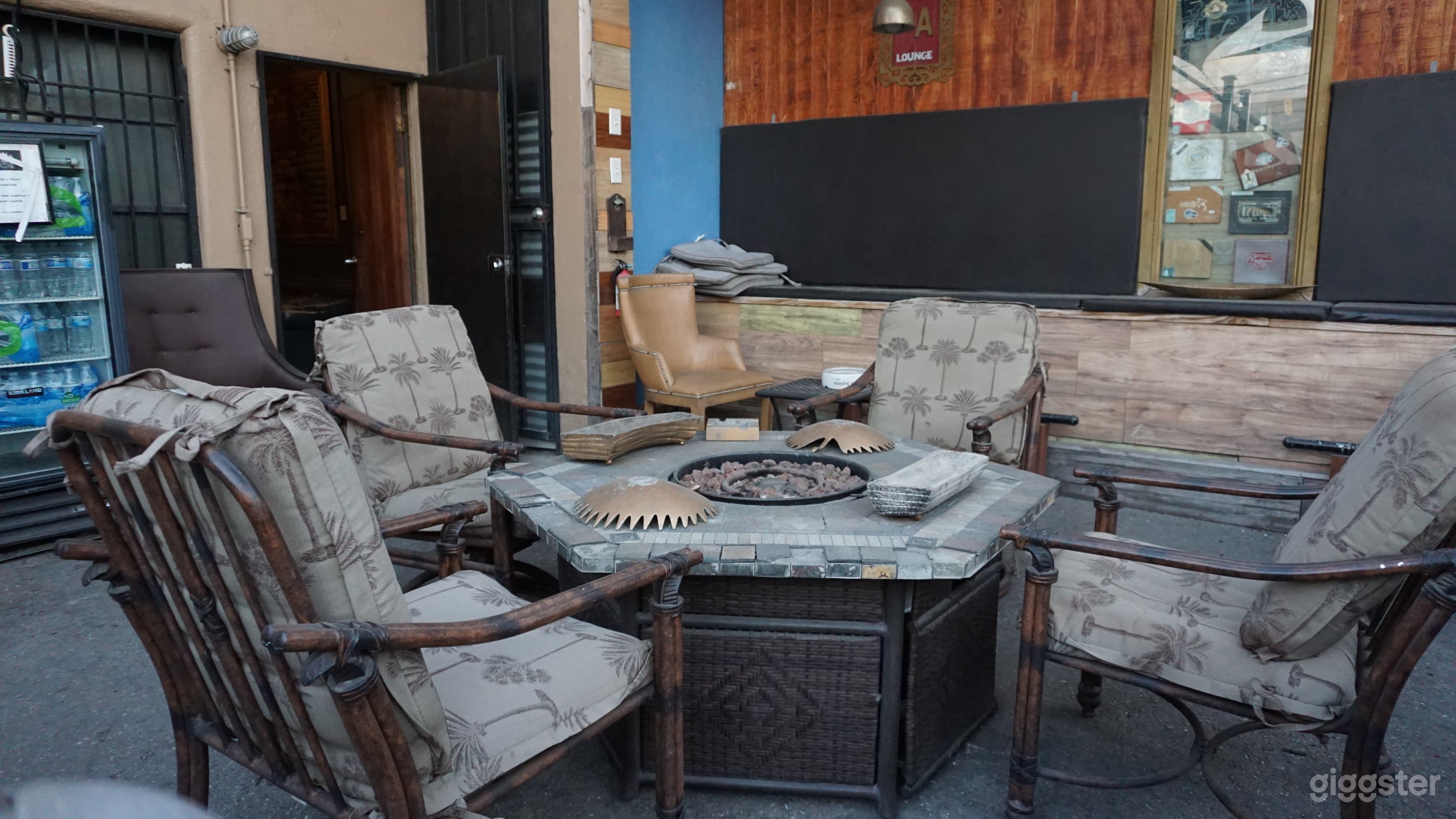 The Cigar Lounge in Inglewood Photo 2
