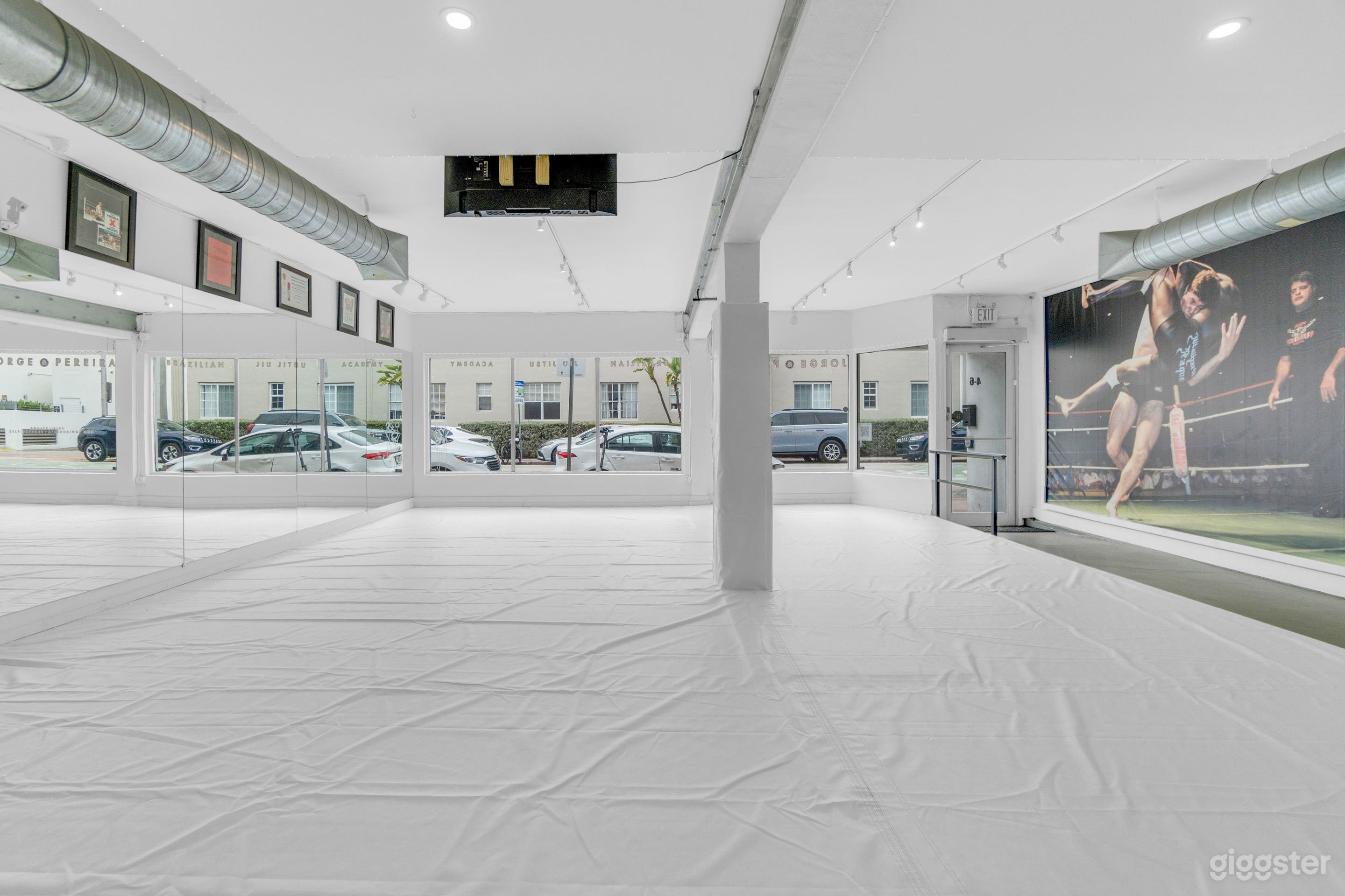 South Beach Multi-Use Studio with Natural Light & Storefront Photo 1