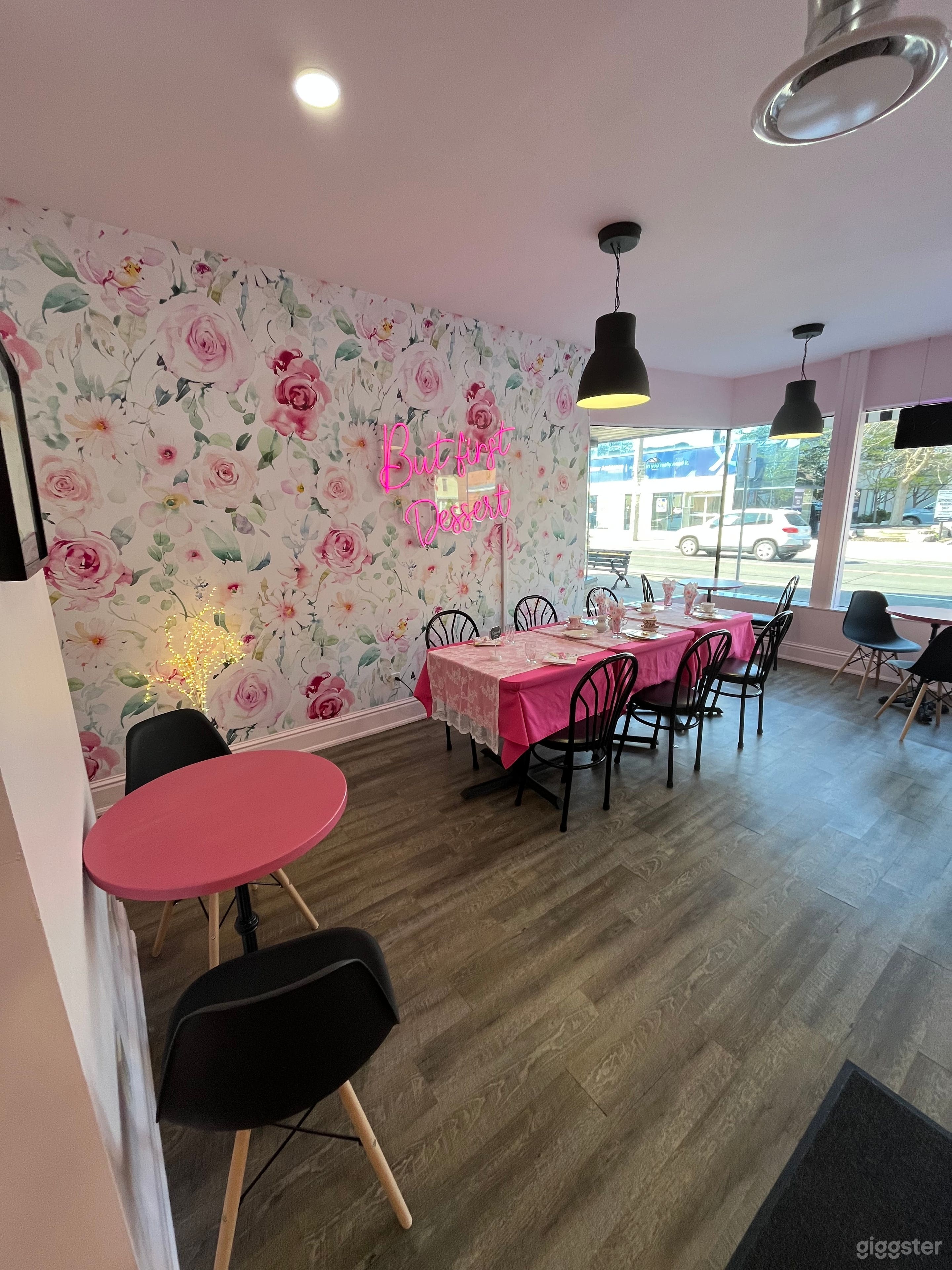 Elegant and Bright Bakery/Cafe in Hamilton Photo 1