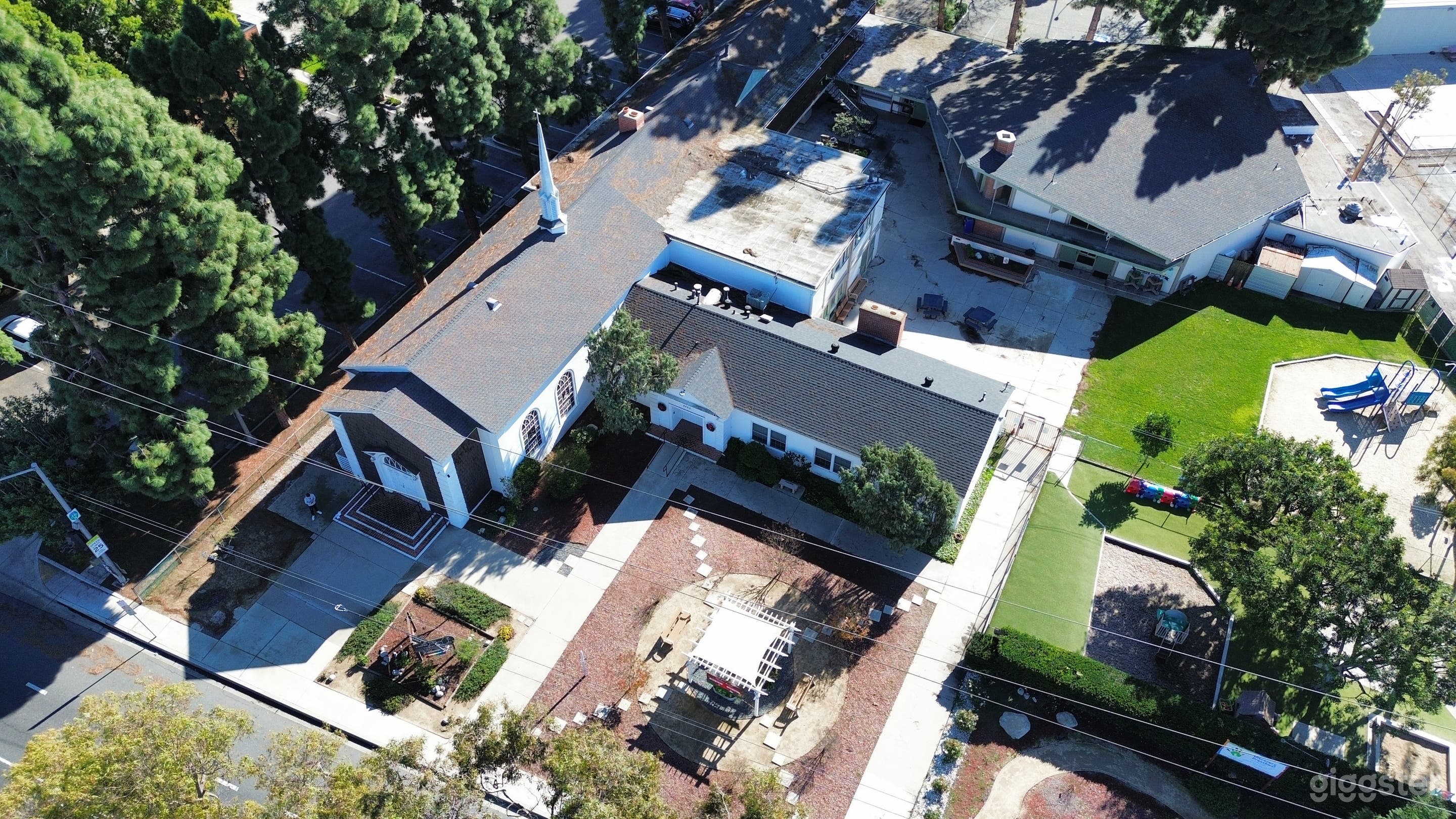 Charming Church with Sanctuary, Stage, Classrooms & Garden Photo 1