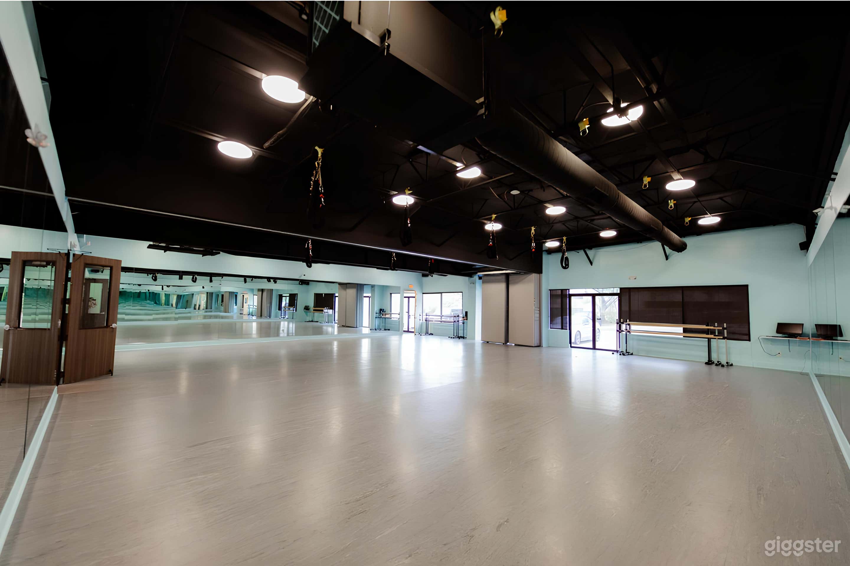 Dance Studio 9 Photo 2