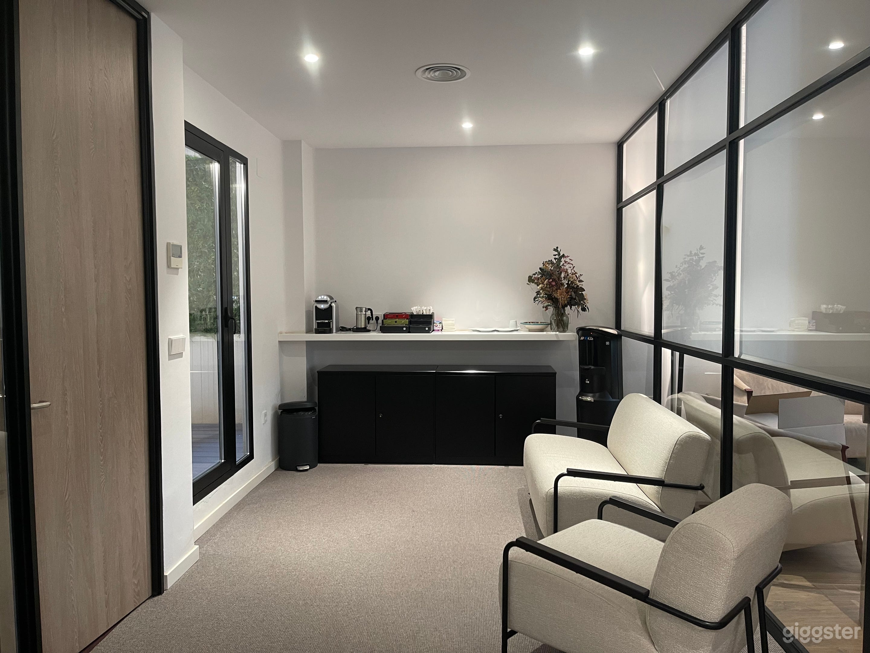 Flexible Coworking Space in Valencia for Events & Production Photo 4