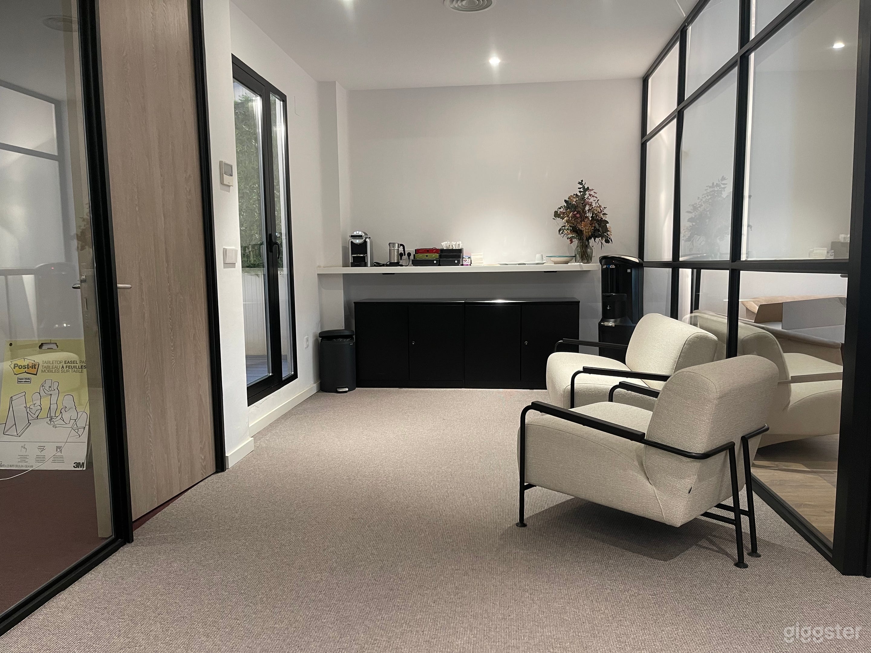 Flexible Coworking Space in Valencia for Events & Production Photo 3