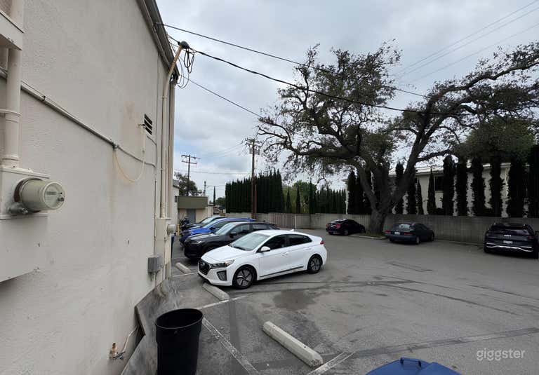  Hospital Expansive Parking Area 