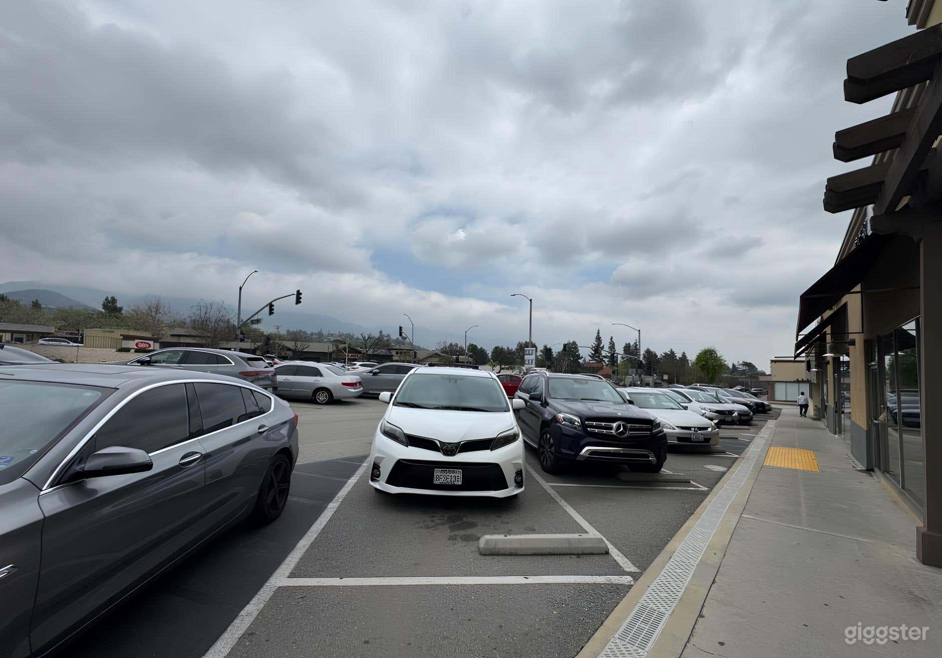Hospital Expansive Parking Area Photo 1