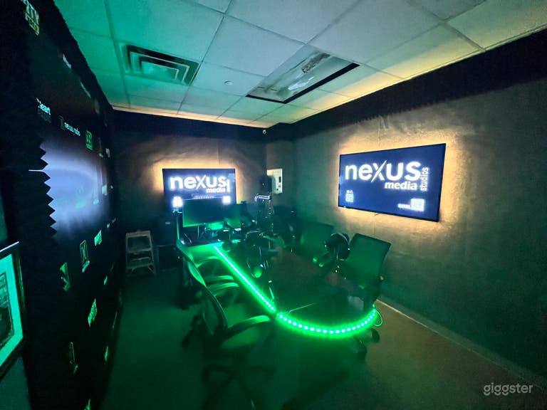  NYC Podcast Recording Studio - All-Inclusive 