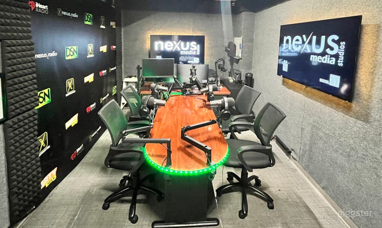  NYC Podcast Recording Studio - All-Inclusive 