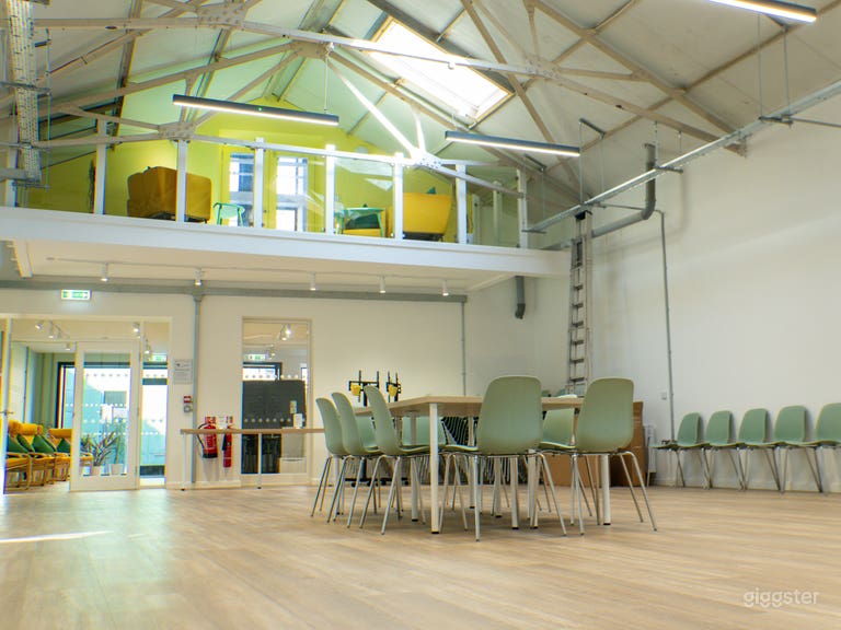  Bright Creative Industrial Chic Space in Central Edinburgh 