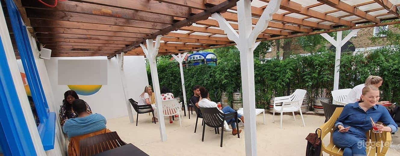 Outdoor Space 3 for Smaller Group with Cozy Setup Photo 3