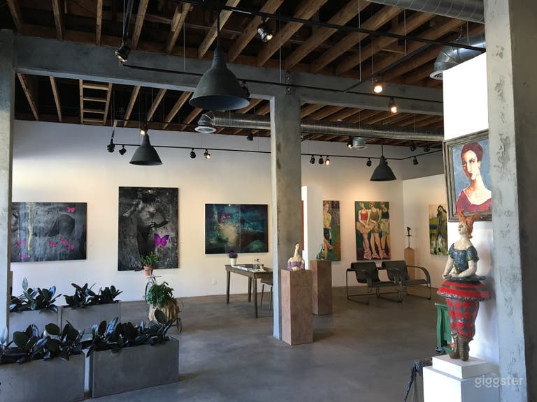  Spacious Industrial Vintage Inspired Gallery Space 