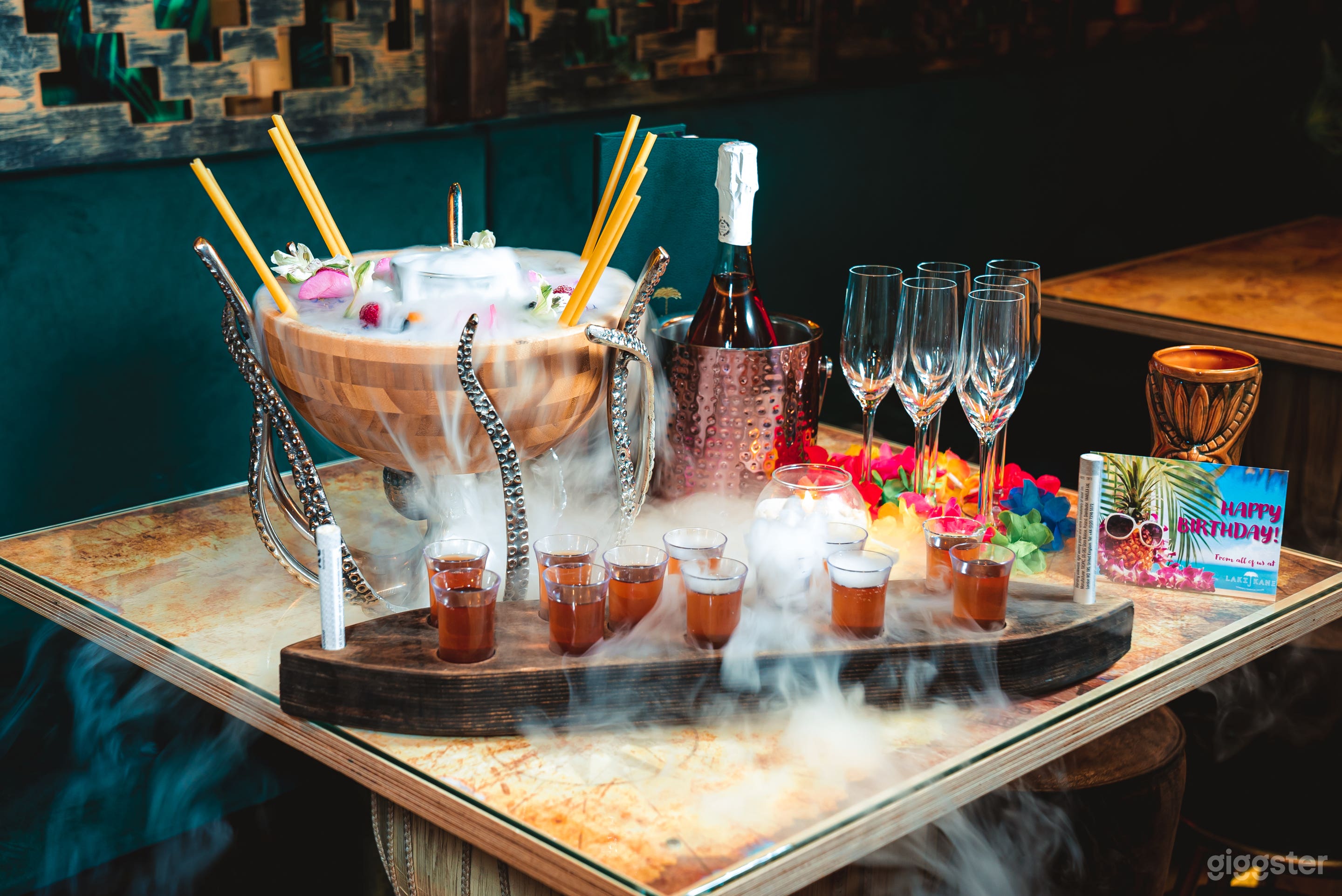 Laki Kane Cocktail Bar &amp; Thai Restaurant Islington Photo 3