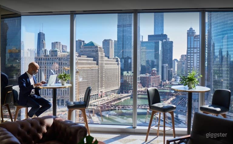  Spacious Office Lobby in Riverpoint 