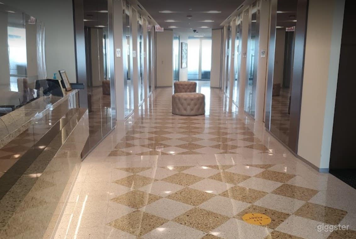 Spacious Office Lobby in Riverpoint Photo 2