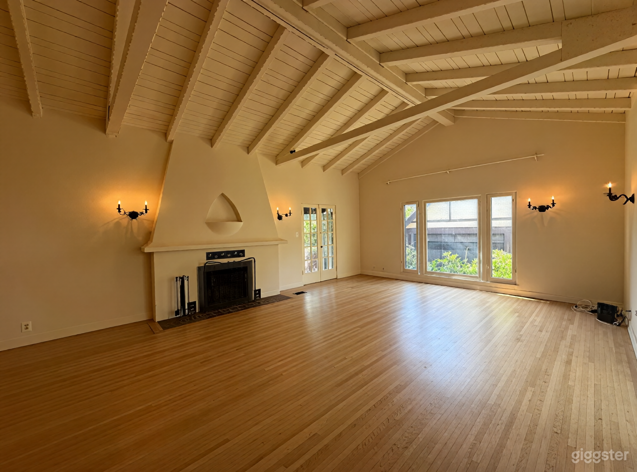 Charming Spanish-Style House Photo 2