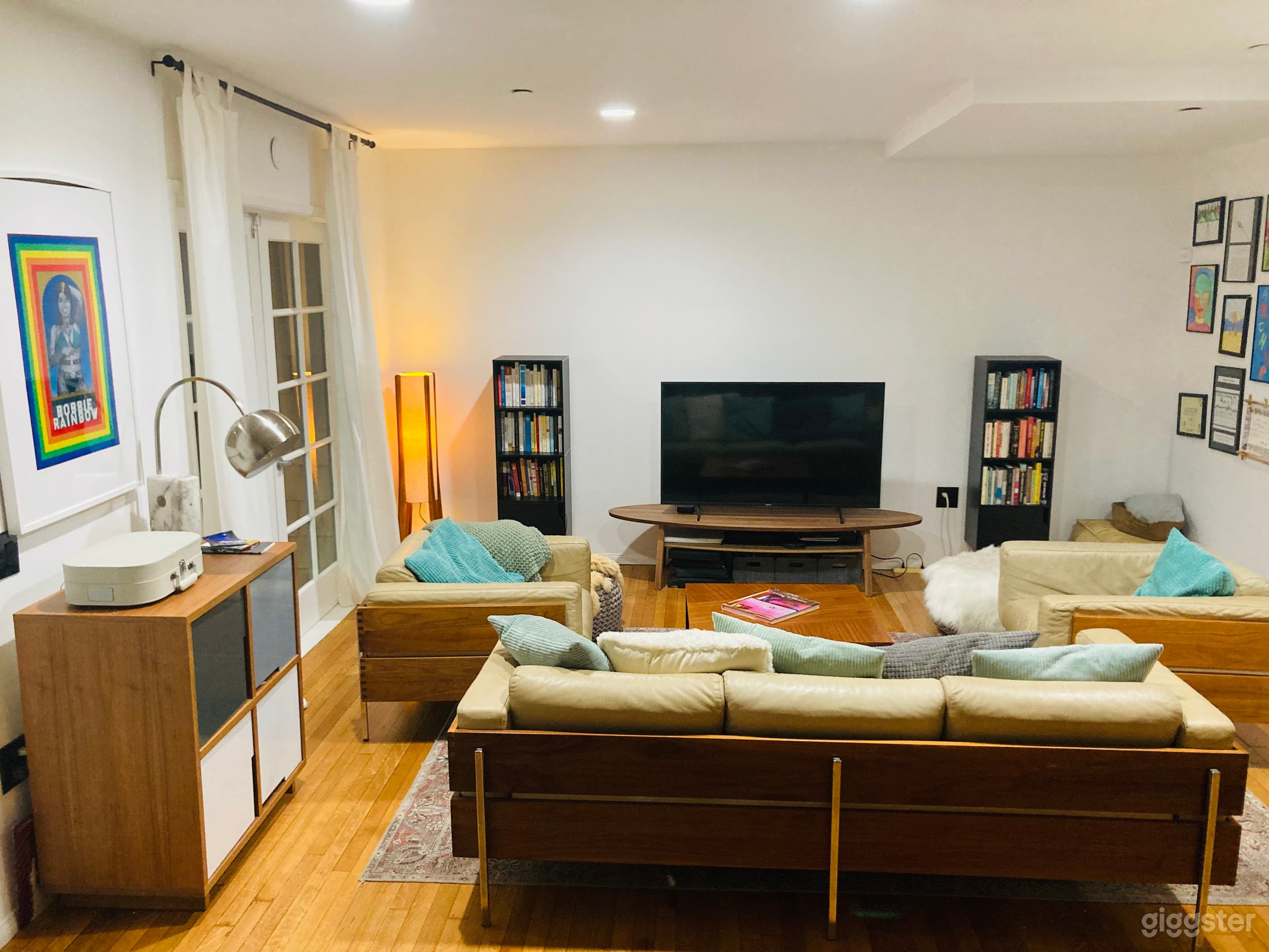 Venice 5-Minute Walk to Beach! Perfect for Events/Parties Photo 1