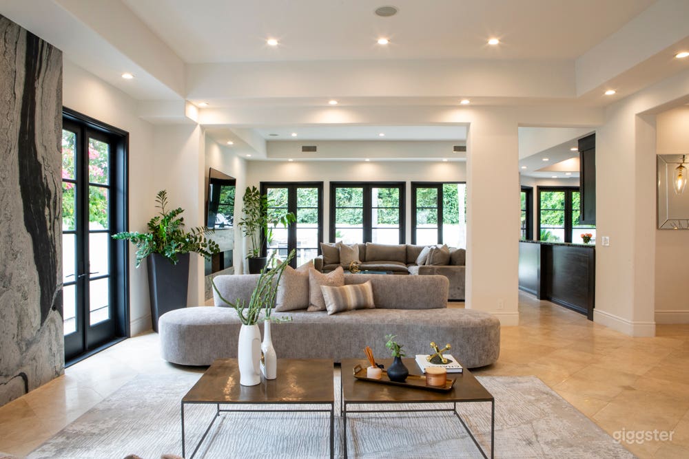 Brentwood Luxury Villa Photo 2