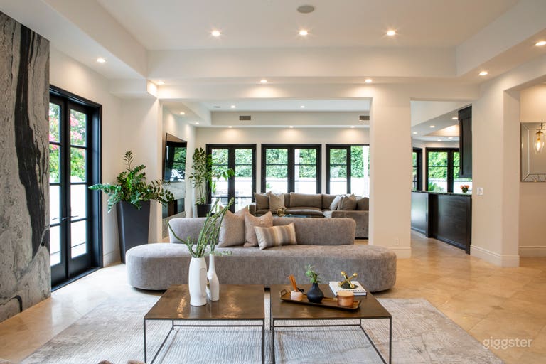  Brentwood Luxury Villa 