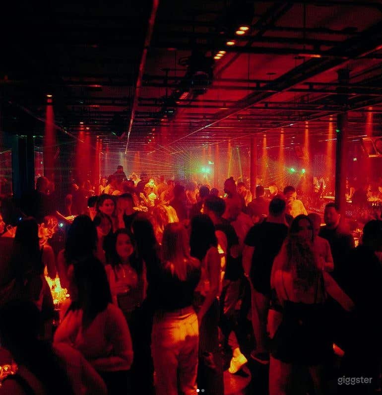 Ultramodern Dance/Bar/NightClub in Montreal Photo 4