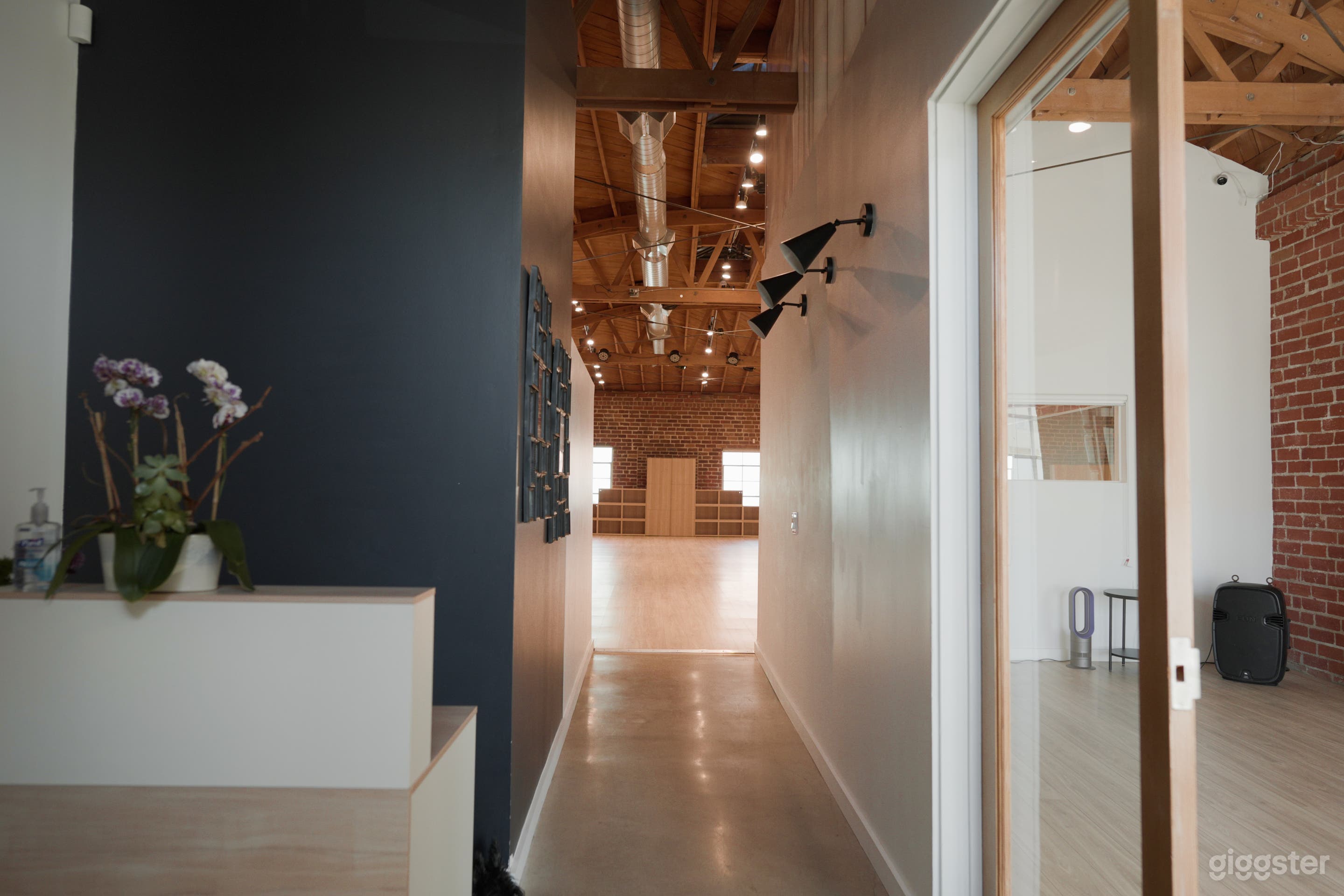 Premier Dance Studio in Culver City with Skylights Photo 4