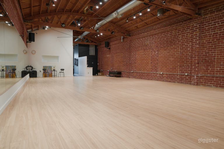  Premier Dance Studio in Culver City with Skylights 