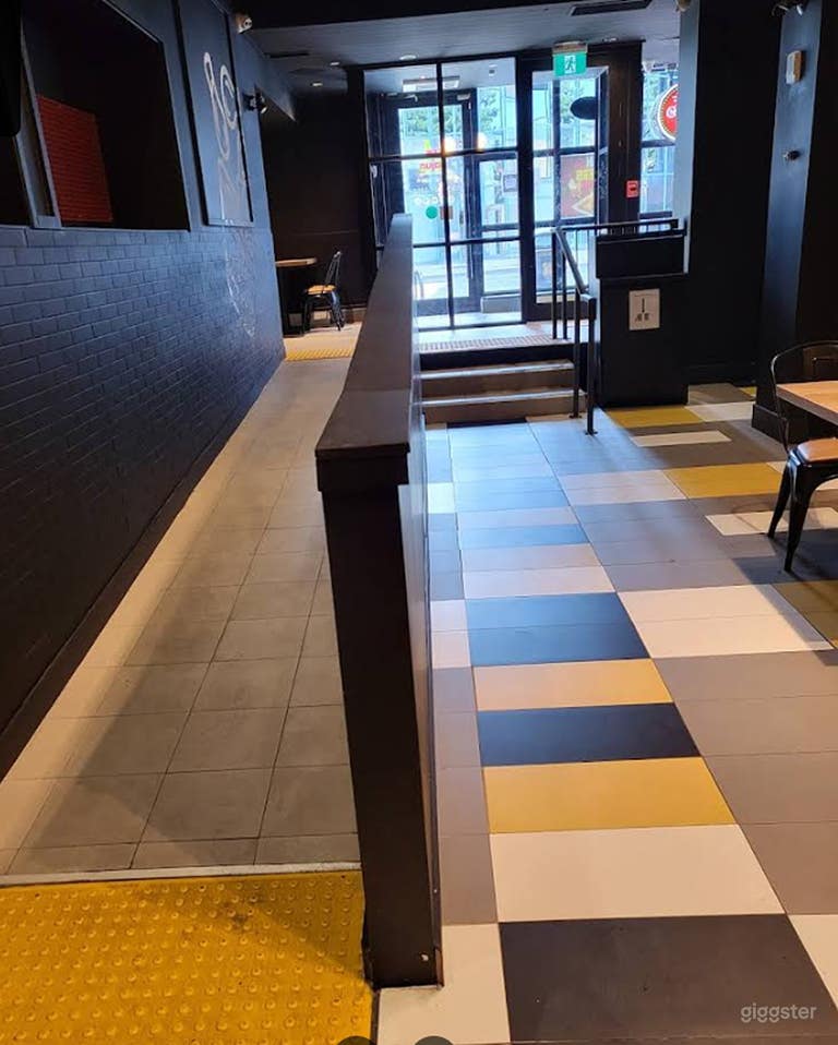  Cozy & Elegant Intimate Dining Space 