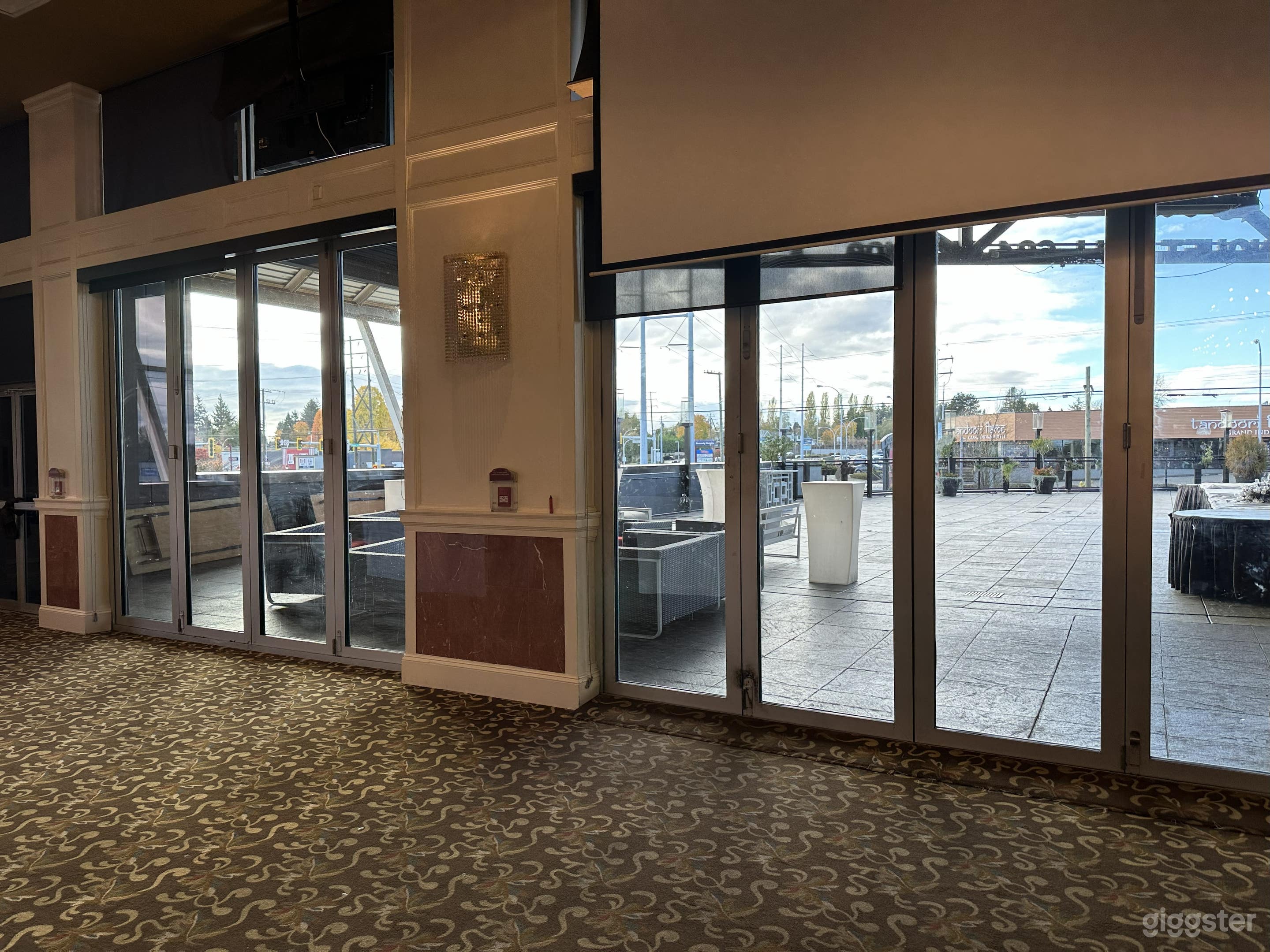 19000 Sq feet property with 2 ballrooms &amp; 200 parking spots Photo 2