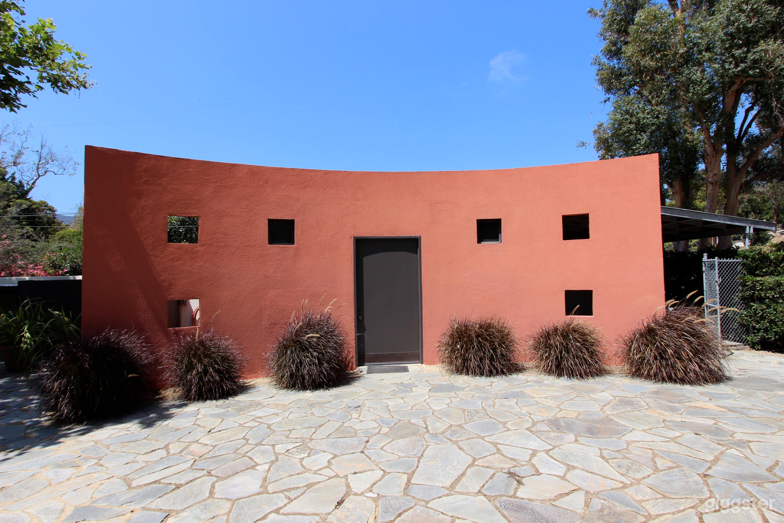 Supreme Adobe  Photo 2