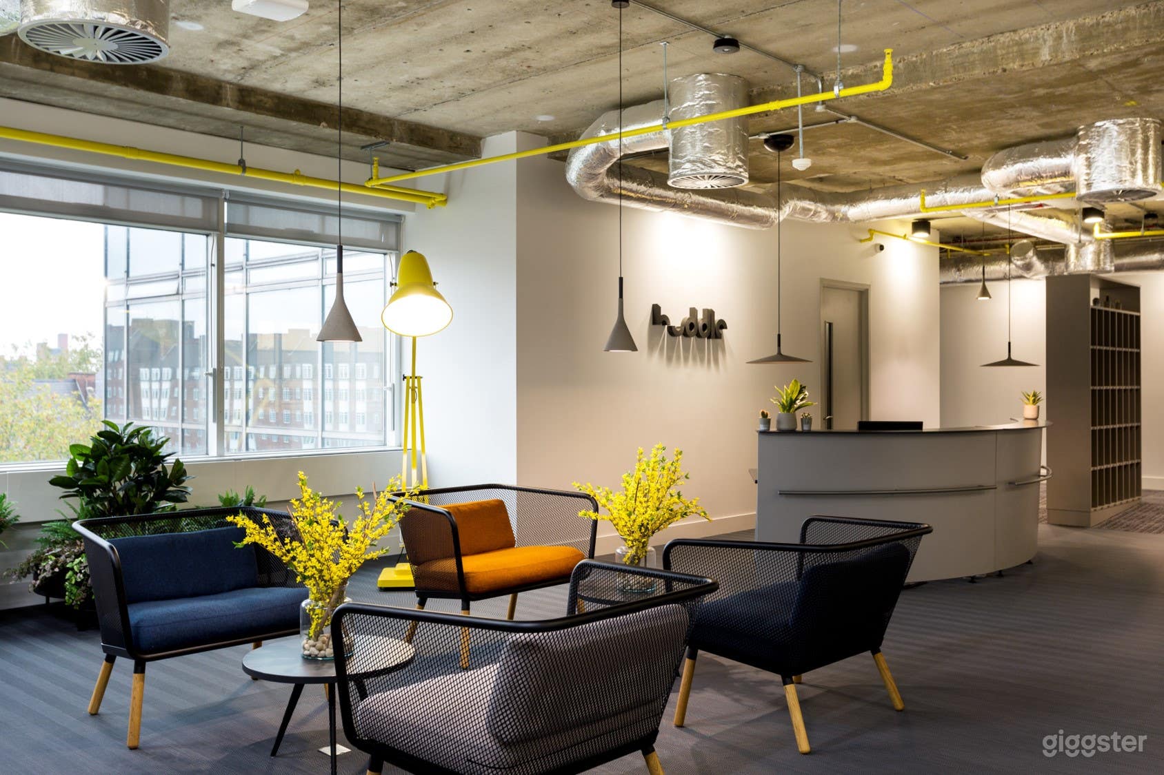 Huddle L4 South Meeting Room 2 Photo 3