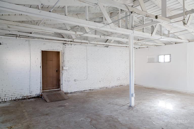  LITTLE PONY VERSATILE WAREHOUSE STUDIO STAGE 
