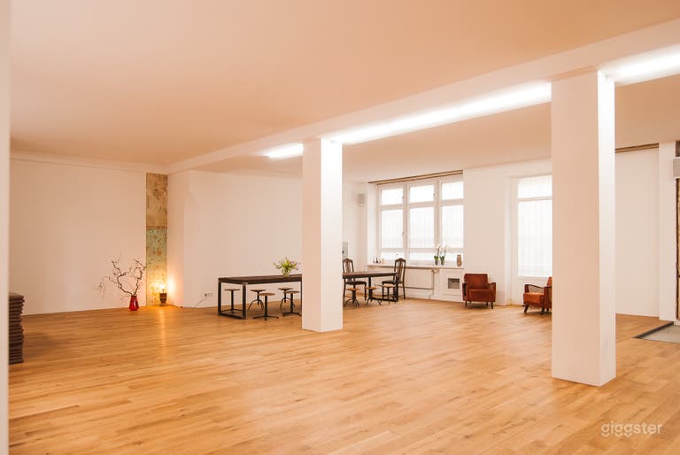 Stilvolles, minimalistisches Workshopraum in MitteTiergarten 