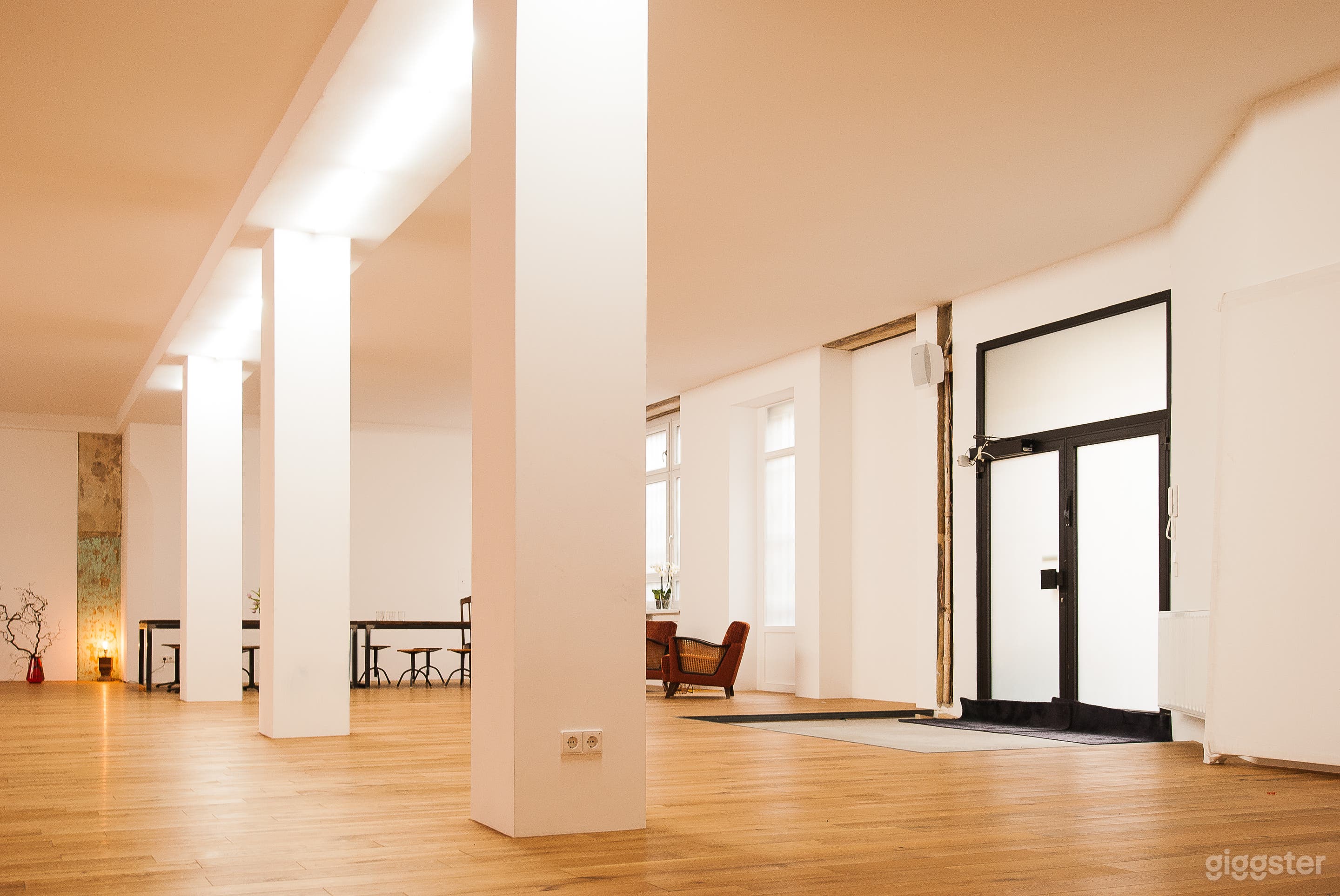Stilvolles, minimalistisches Workshopraum in MitteTiergarten Foto 4