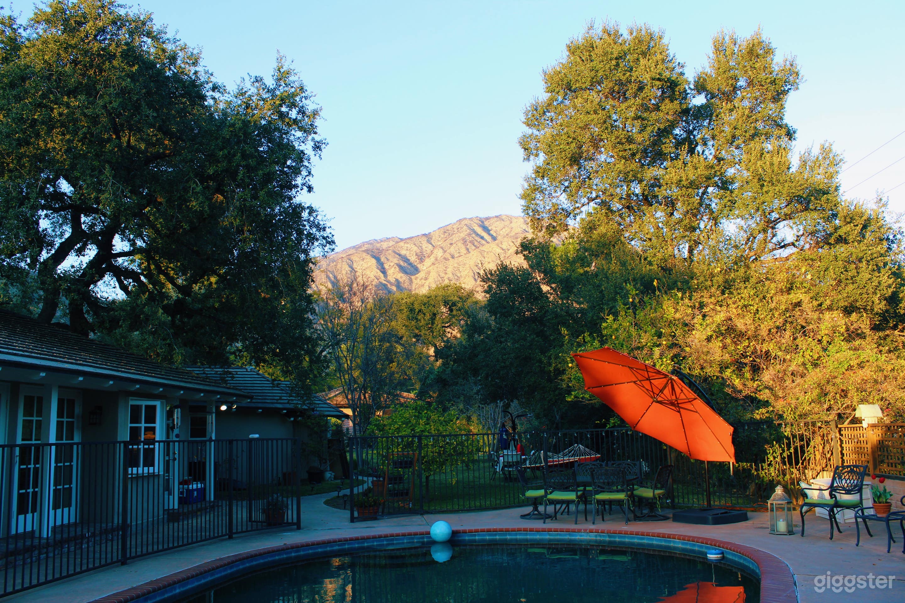 Oak Trees Hideaway  Photo 1