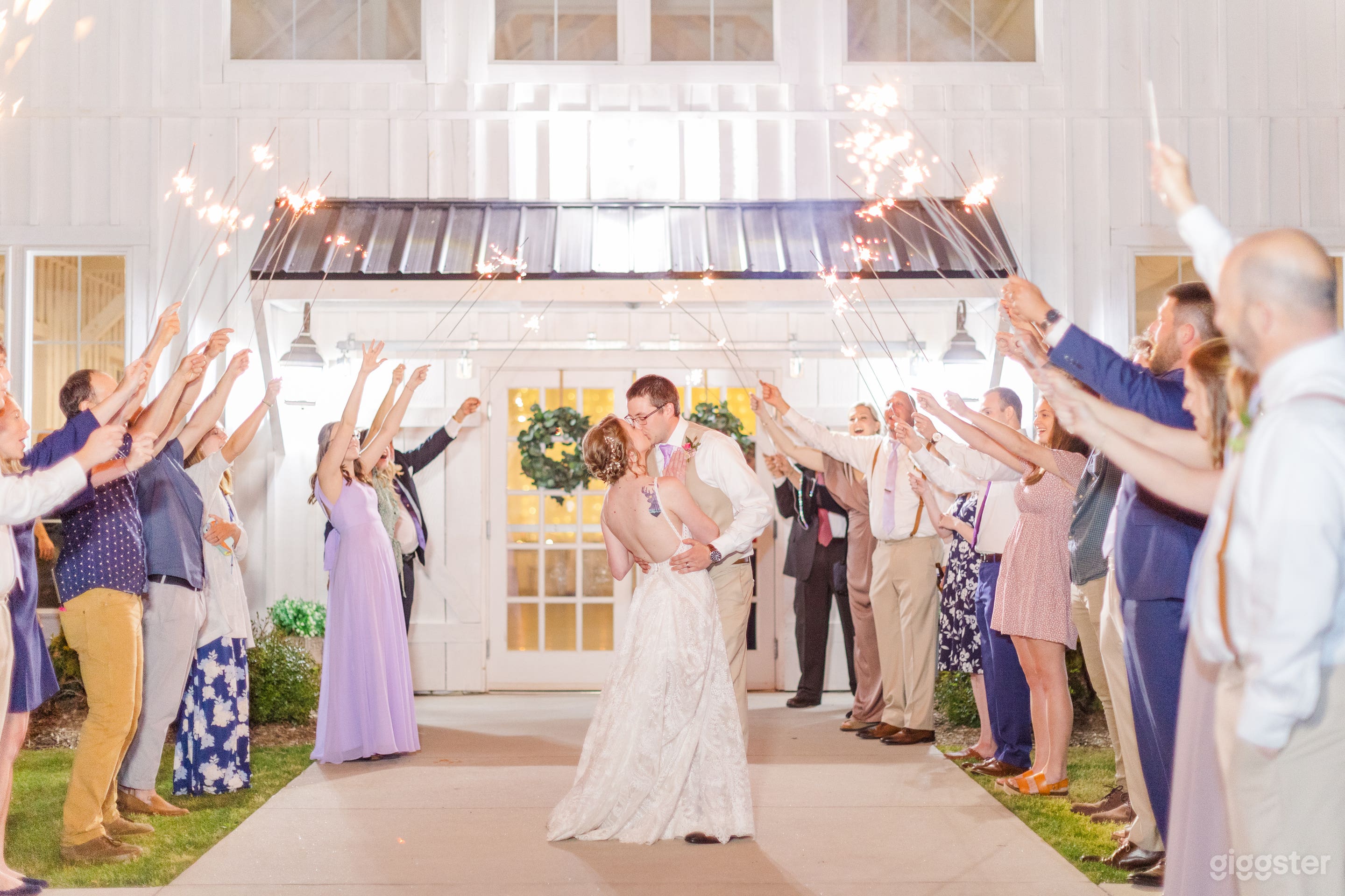 An all-white post-and-beam wedding &amp; event venue Photo 3