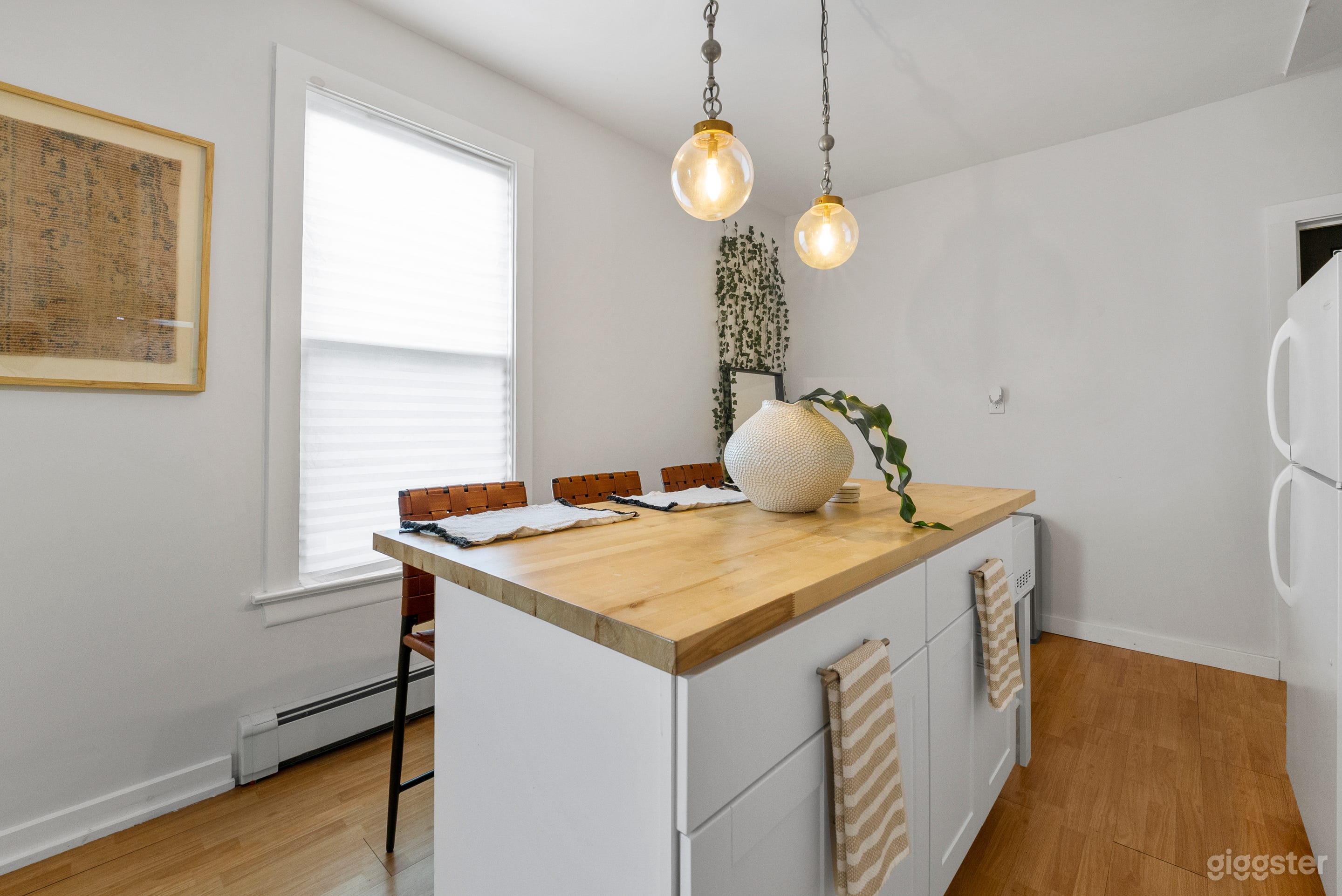 Contemporary Rustic Chic Home Photo 2