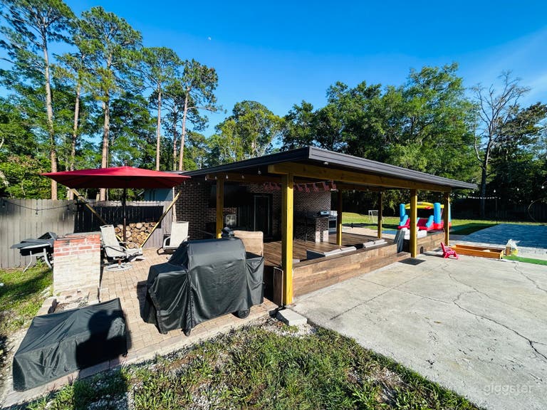  Centrally located (Southside area) Open-Air Farmhouse 