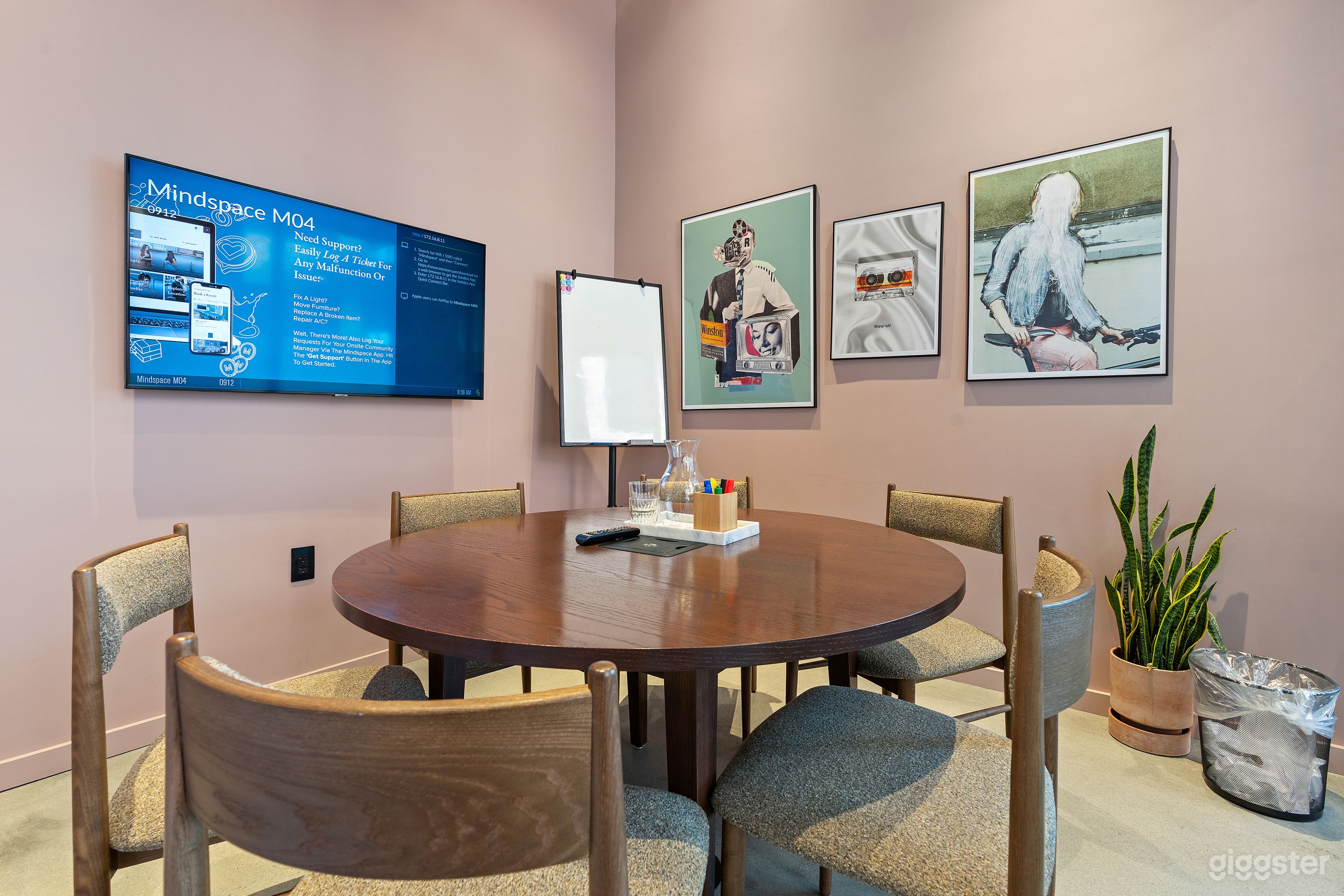 M4: Meeting Room for 6 in Boutique Office Photo 1