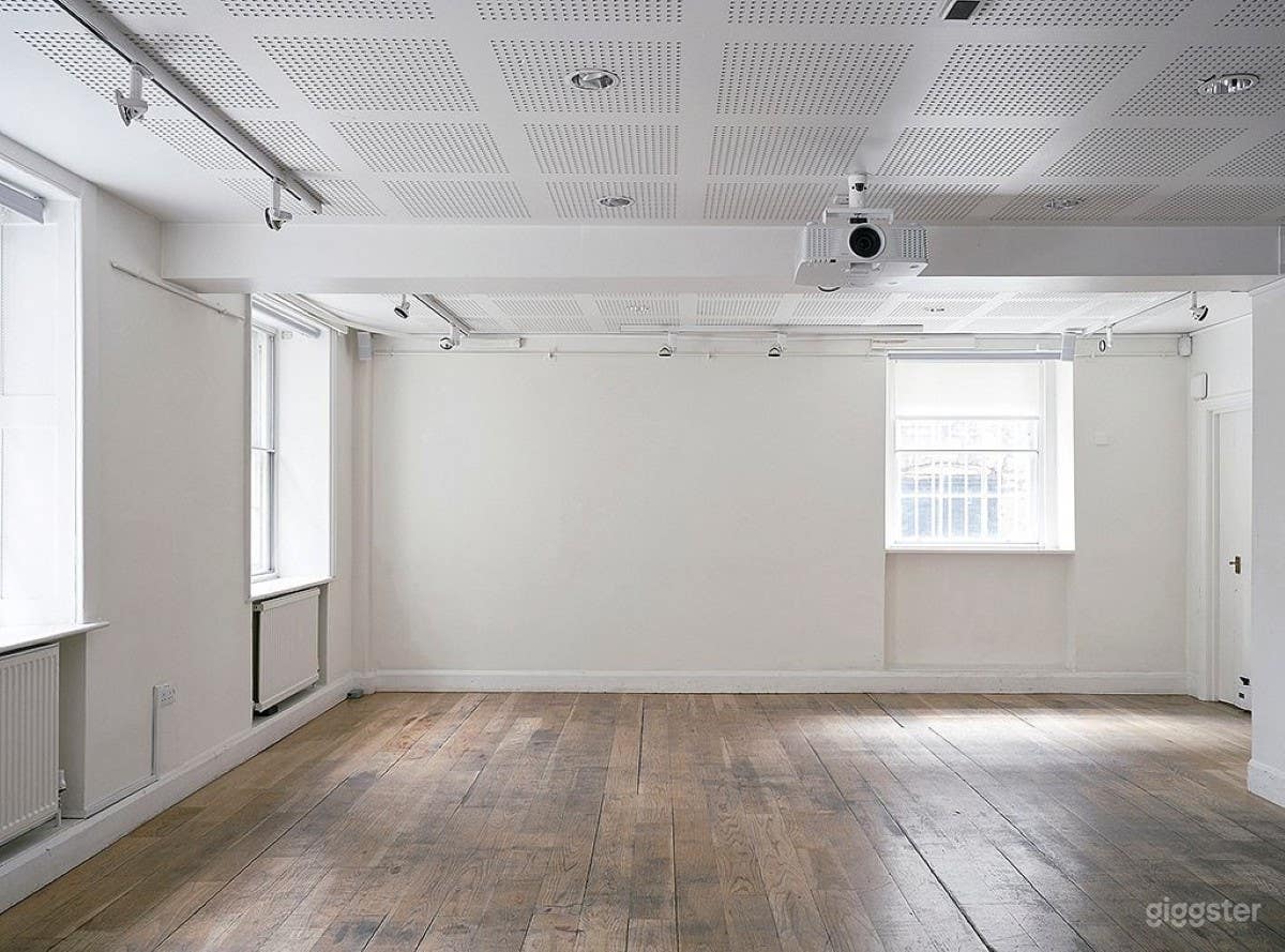 Screening Room Photo 4