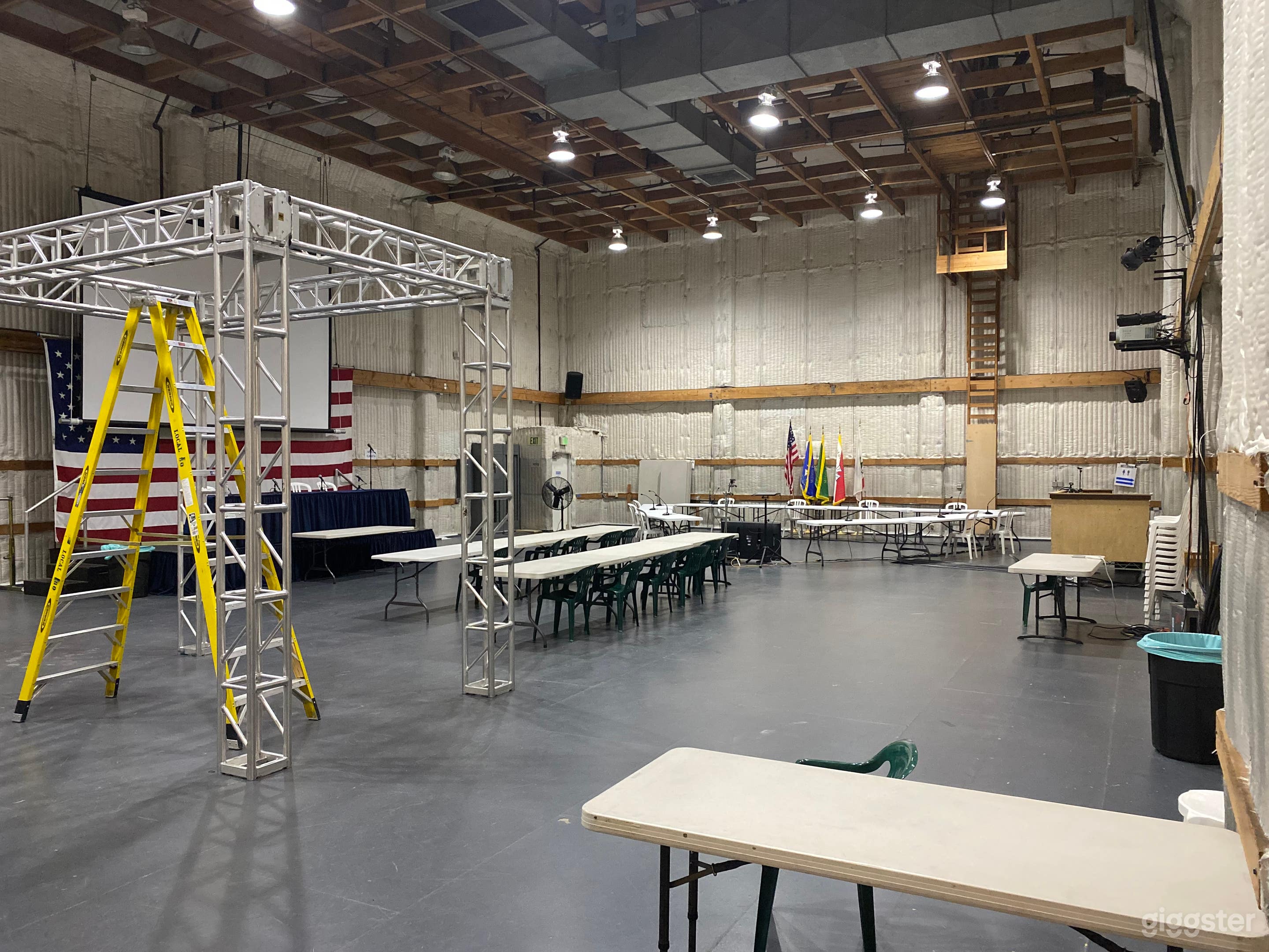 Hollywood Sound Stage Photo 4