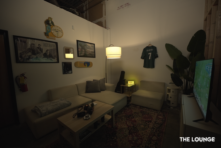  BRAND NEW Boutique Standing Sets - Lighting Included 