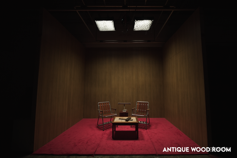  BRAND NEW Boutique Standing Sets - Lighting Included 